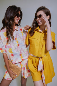 Beachside Reflection Yellow Linen Cropped Shirt with Patch Pocket