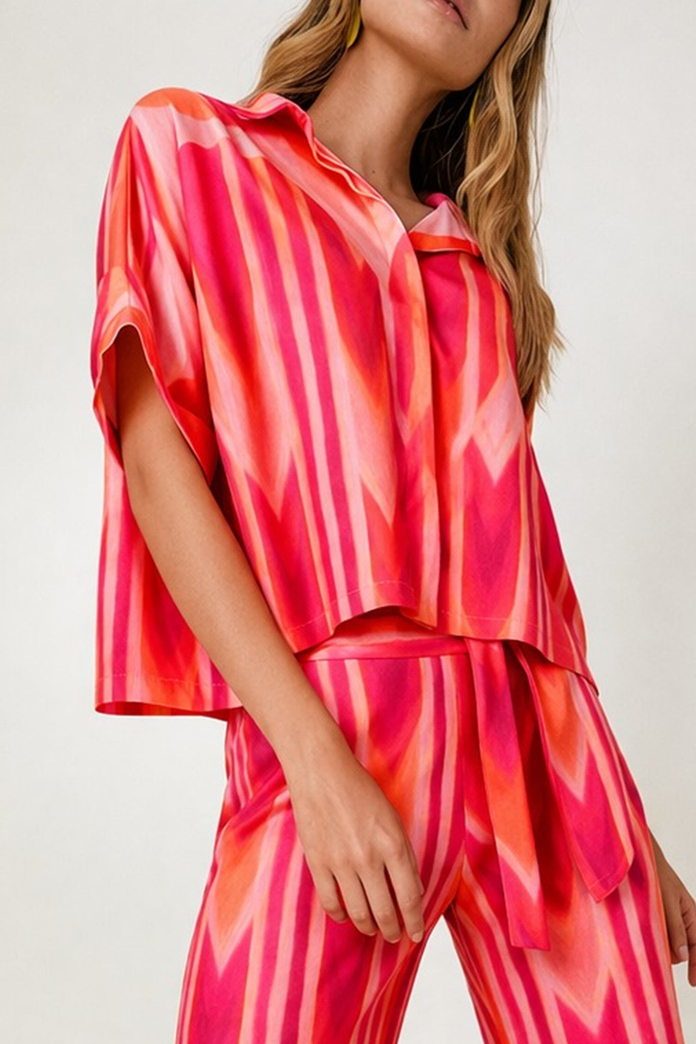 Rose Heat Short Sleeve Shirt